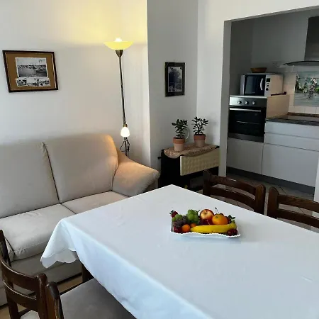 Juric Nevi Διαμέρισμα *