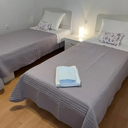 Juric Nevi * Malinska