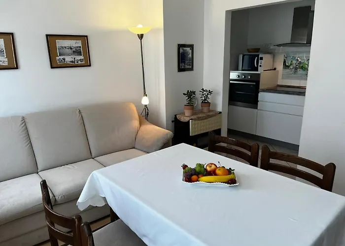 Juric Nevi Apartament *